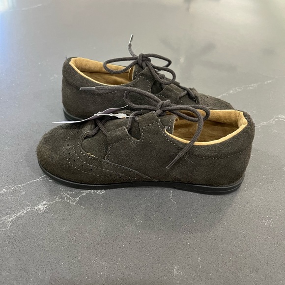 Unused/New dress shoes for toddler boys - Picture 4 of 6